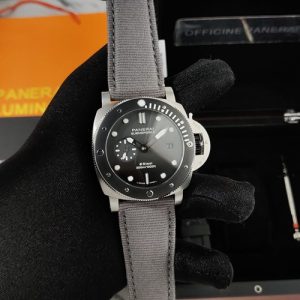 Luminor Panerai Submersible QuarantaQuattro ESteel Grigio Roccia Lp103